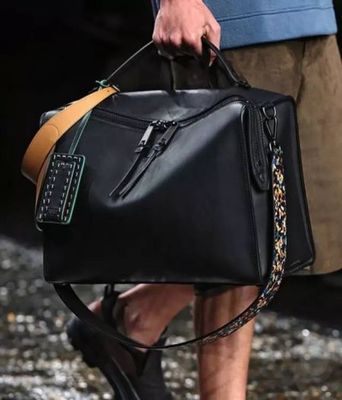 好看且值得買的男款手提包，看這幾個(gè)牌子就夠了