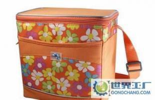 專業生產各類箱包，冰包、旅行包、拉桿包一應俱全